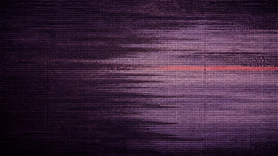 Lavender weft releases into aubergine sett along a single smoked-coral measure.